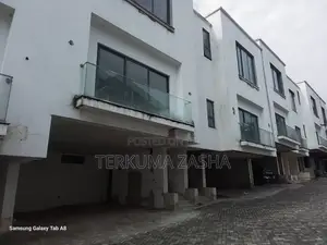 4bdrm Townhouse/Terrace in Guzape for sale