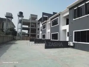 4bdrm Townhouse / Terrace in Mabushi for rent