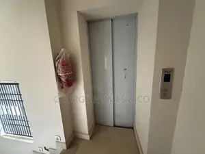 5bdrm Townhouse / Terrace in Maitama for rent