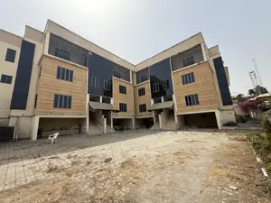 5bdrm Townhouse / Terrace in Maitama for rent