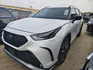 Toyota Highlander XSE 2022 White