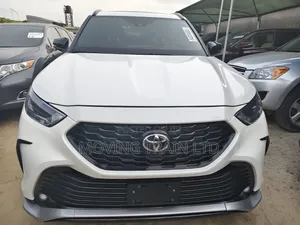 Toyota Highlander XSE 2022 White