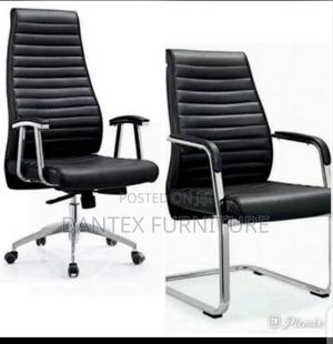 Executive Office Chair With Swivel and Visitors