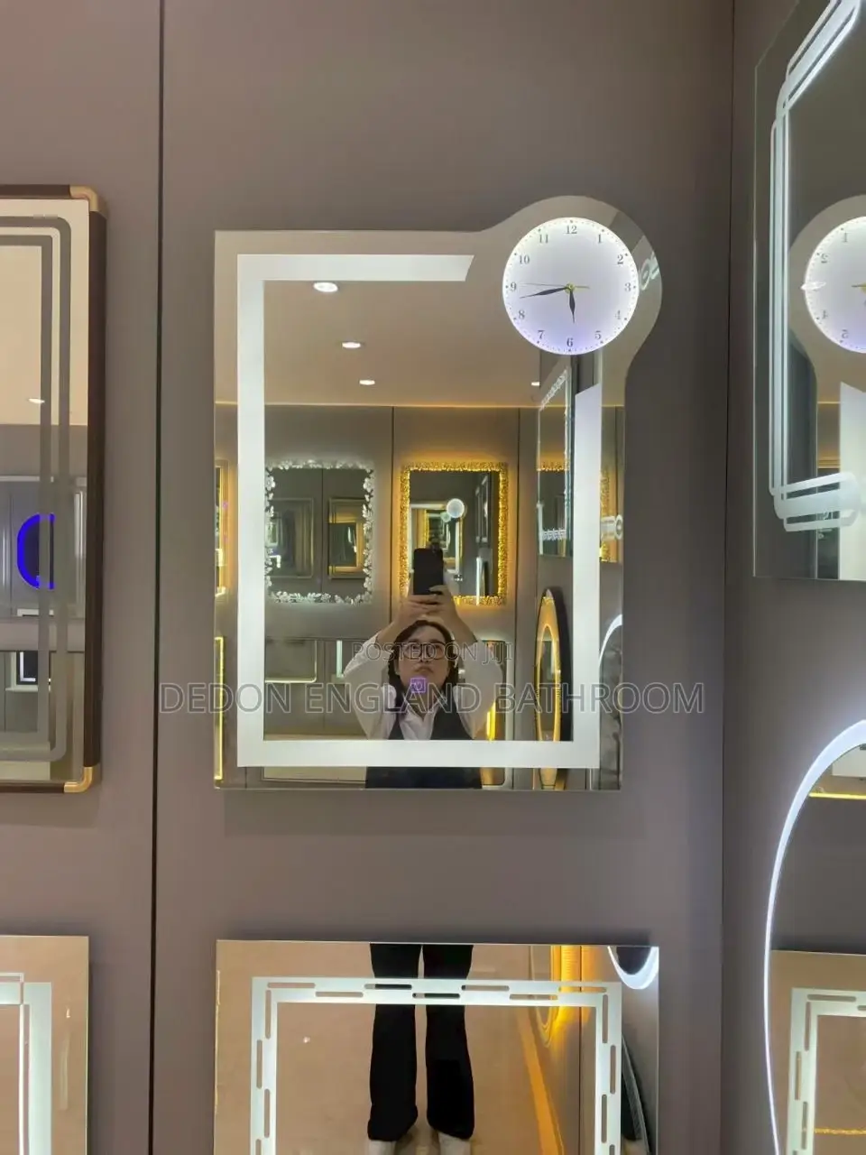 High Quality England Led Mirror With Time