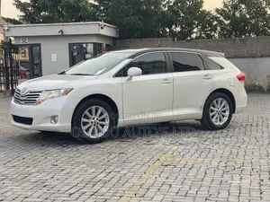Toyota Venza LE 2011 White