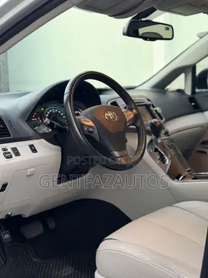 Toyota Venza Limited 2012 Silver