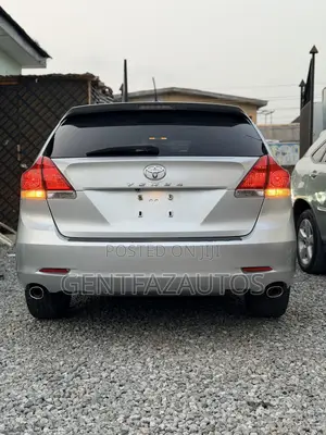 Toyota Venza Limited 2012 Silver