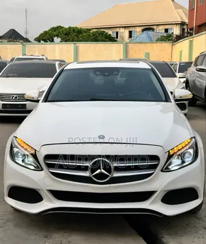 Mercedes-Benz C300 Sport 4Matic Sedan AWD (2.0L 4cyll 7A) 2016 White