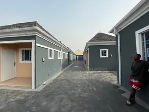 Furnished 8bdrm Room & Parlour in Elebu, Akala Express for sale