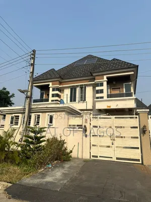 4bdrm Duplex in Chevron for rent