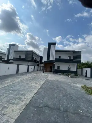Furnished 4bdrm Duplex in Chief Lateef Oyelade, Oluyole for sale