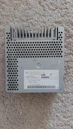 S Class Mercedes Benz Amplifier . Small Amplifier