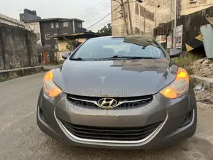 Hyundai Elantra 2012 Brown