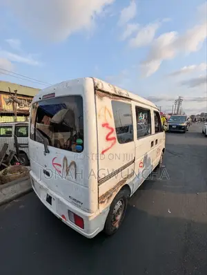 Suzuki Every 2012 White