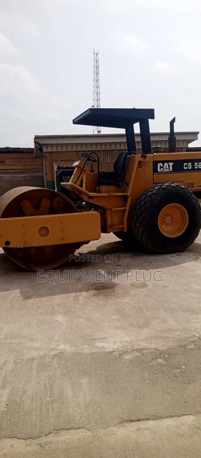 Caterpillar Smooth Drum Roller Cs-563