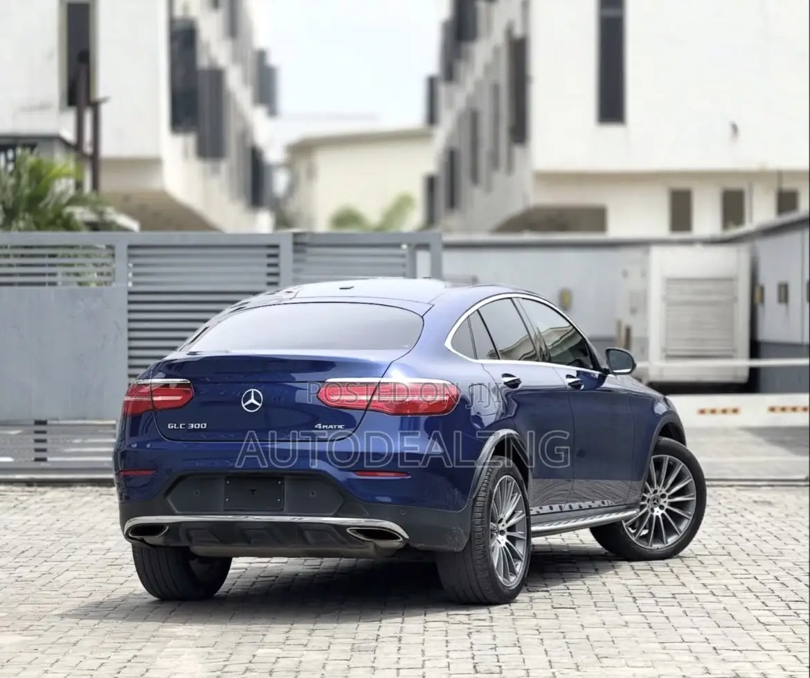 Mercedes-Benz GLC-Class 2019 Blue