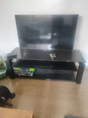 50" Led Hisense Tv Set