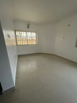 4bdrm Duplex in National Assembly, Apo District for rent