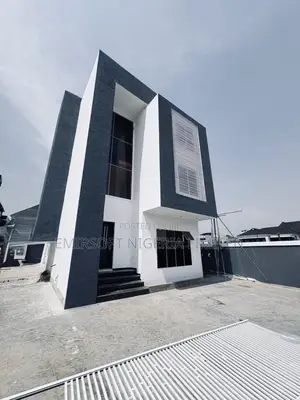 4bdrm Duplex in Kolapo Ishola Gra, Akobo for sale