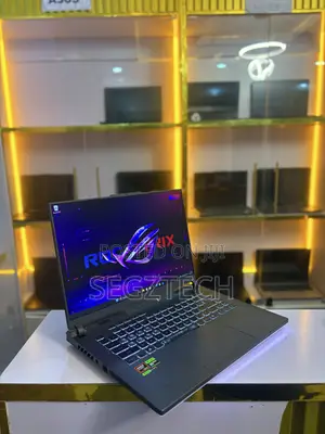 Laptop Asus ROG Zephyrus G16 24GB AMD Ryzen 9 SSD 1T