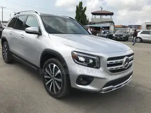 Mercedes-Benz GLB-Class GLB 250 4MATIC 2021 Silver