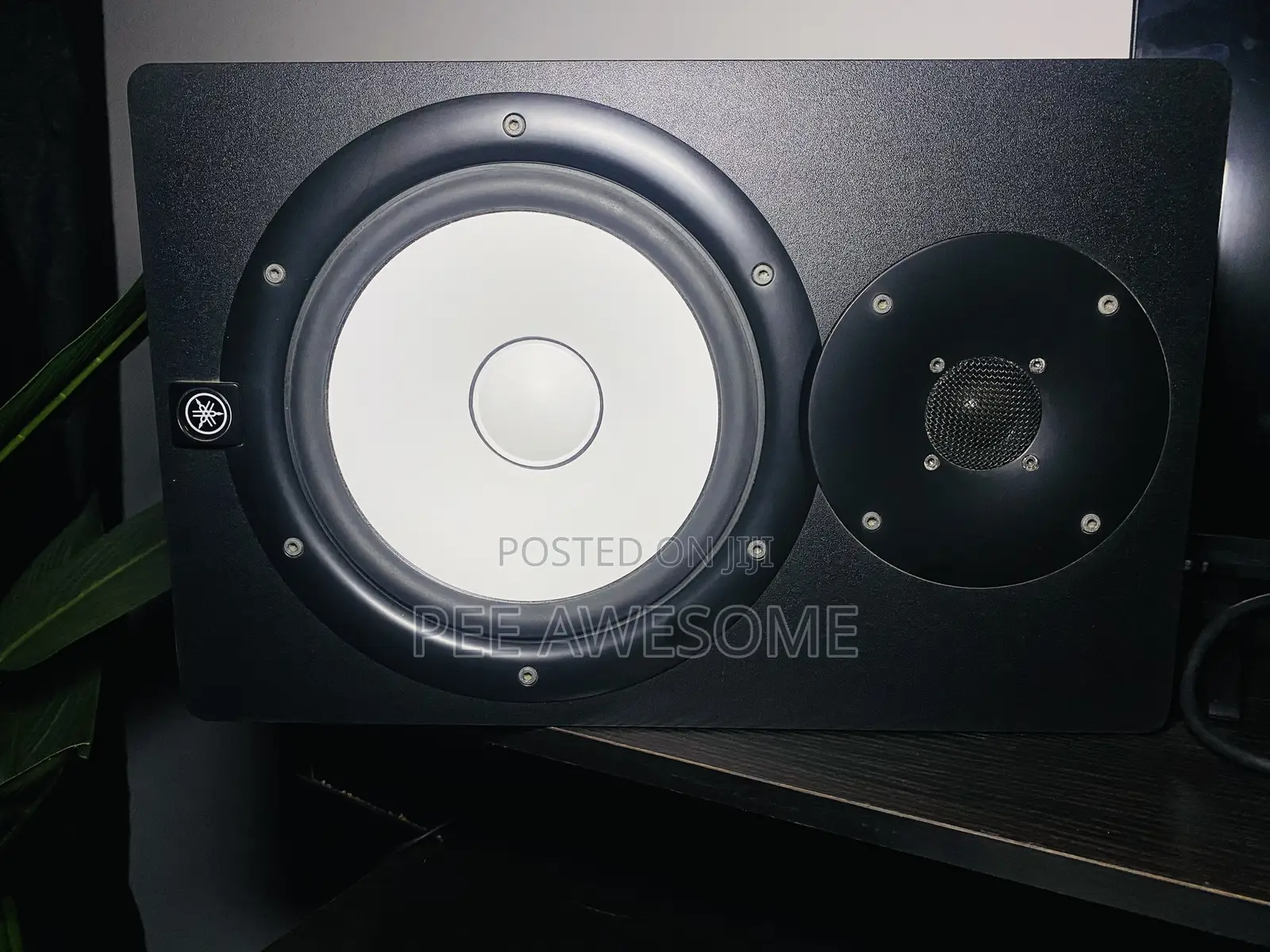 Yamaha Hs8 Studio Monitors