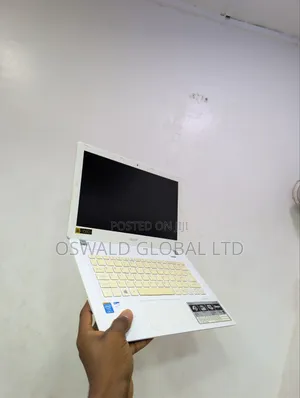 Laptop Acer Aspire V3-472 4GB Intel Core i5 HDD 500GB