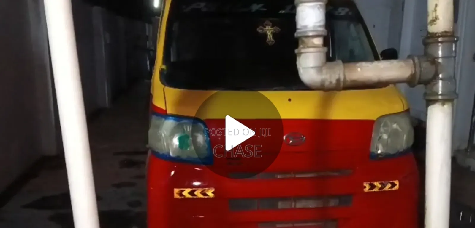 Bus 2013 Red