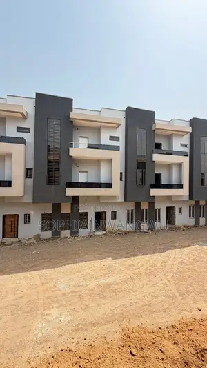 4bdrm Townhouse/Terrace in Dakibiyu for sale