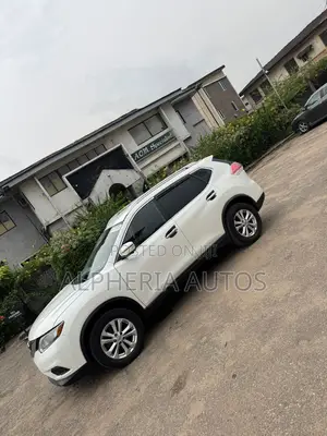 Nissan Rogue SV 4dr SUV (2.5L 4cyl CVT) 2015 White