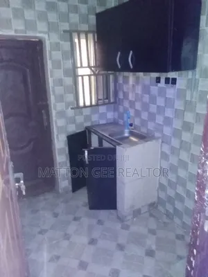 Mini Flat in Bajulaye, Onipanu for rent