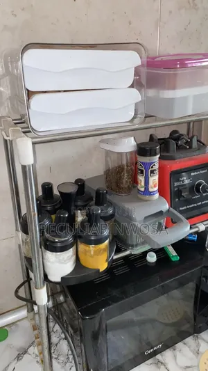 Extendable Microwave Stand