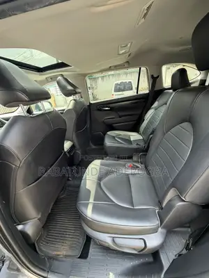 Toyota Highlander XLE AWD 2020 Gray