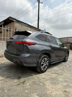 Toyota Highlander XLE AWD 2020 Gray