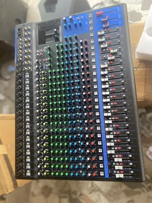 Yamaha Mixer Mg24xu Analog Console USB Mixer