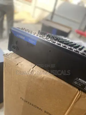 Yamaha Mixer Mg24xu Analog Console USB Mixer