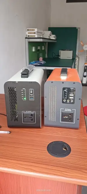 Portable Power Station (300w, 1kwh)