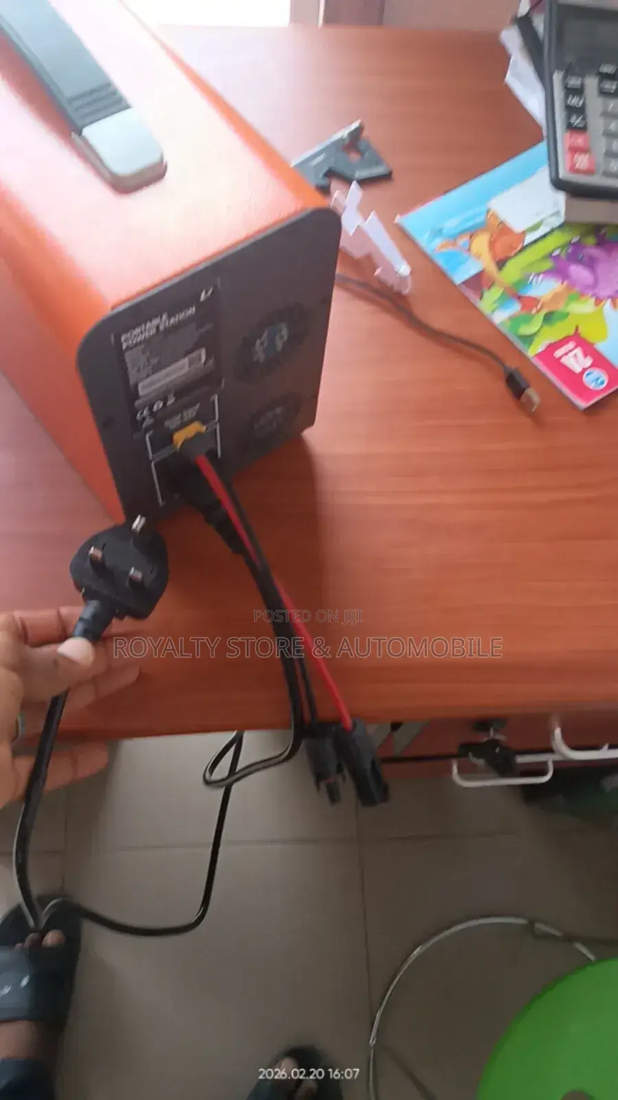 Portable Power Station (300w, 1kwh)