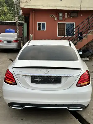 Mercedes-Benz C300 2016 White