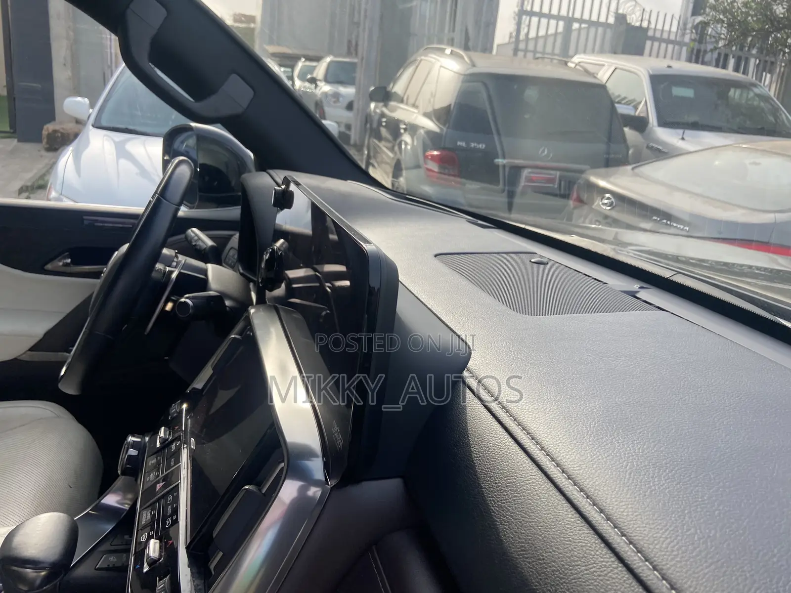 Lexus LX LX 600 2023 Black