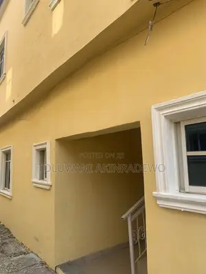 Mini Flat in Badore Road for rent