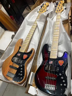 Fender Jazz Bass 5 Strings Active Bass Guitar