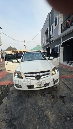 Mercedes-Benz GLK-Class 350 4MATIC 2012 White