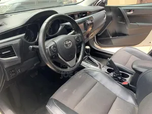 Toyota Corolla LE 4dr Sedan (1.8L 4cyl CVT) 2015 White