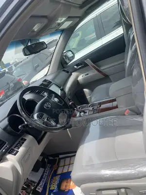 Toyota Highlander Limited 2012 Gray