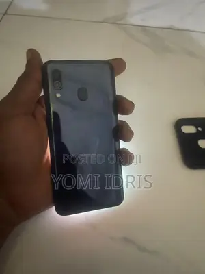 Samsung Galaxy A40 64 GB Gray