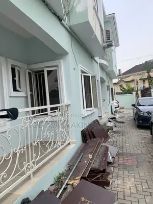 2bdrm Block of Flats in Dkk Estate, Sangotedo for rent