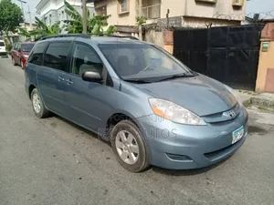 Toyota Sienna 2006