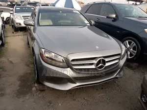 Mercedes-Benz C300 Luxury 4Matic Sedan AWD (2.0L 4cyl 7A) 2016 Gray