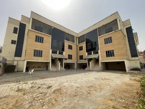 5bdrm Townhouse / Terrace in Maitama for rent